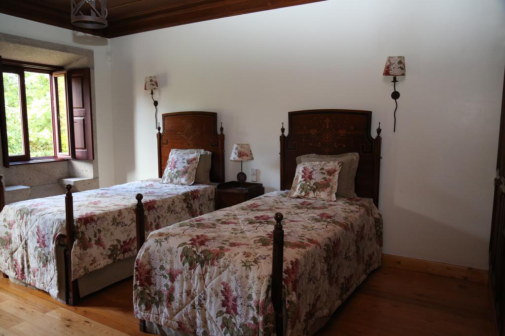Quinta Dos Castanheiros Bed And Breakfast Ponte de Lima Værelse billede