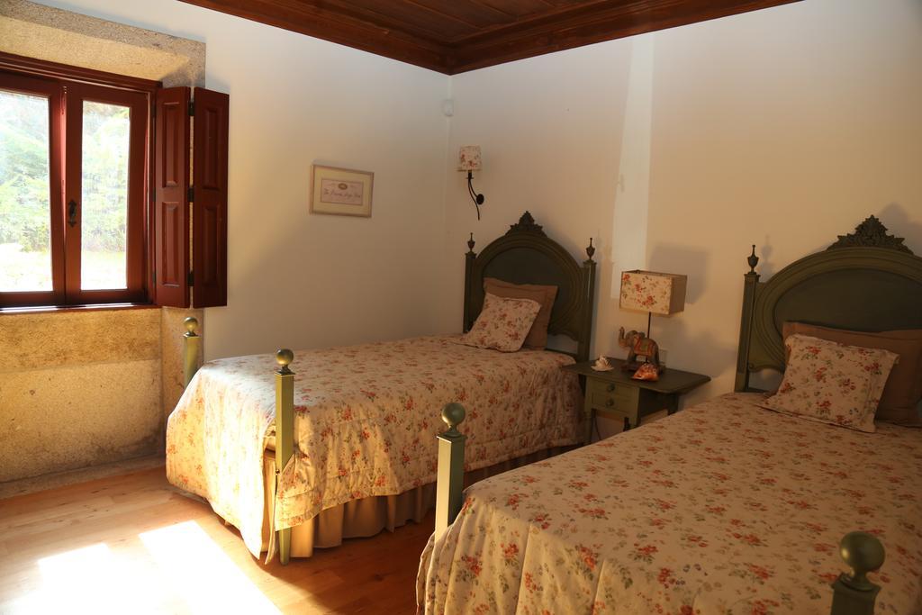 Quinta Dos Castanheiros Bed And Breakfast Ponte de Lima Værelse billede